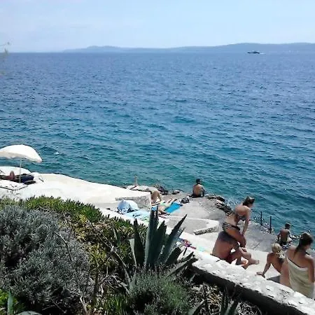 Apartament Nada *