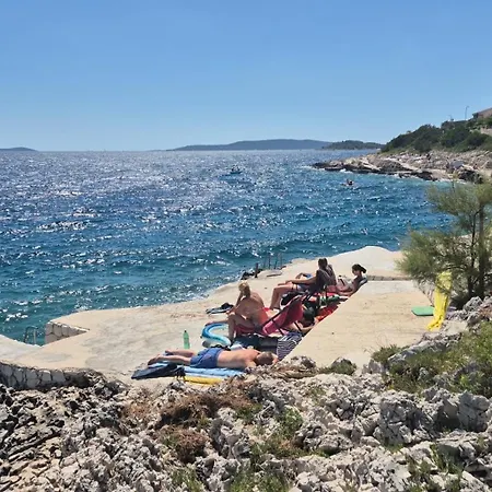 Nada Trogir